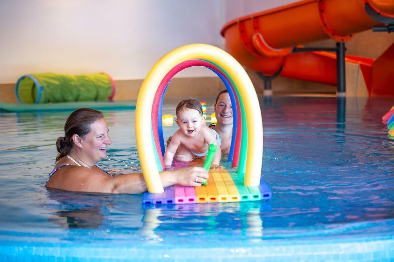 Hotel Babymio Kirchdorf in Tirol Kültér fotó